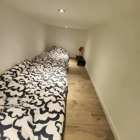 Grand Volume Calme Centre-ville Tan1 *